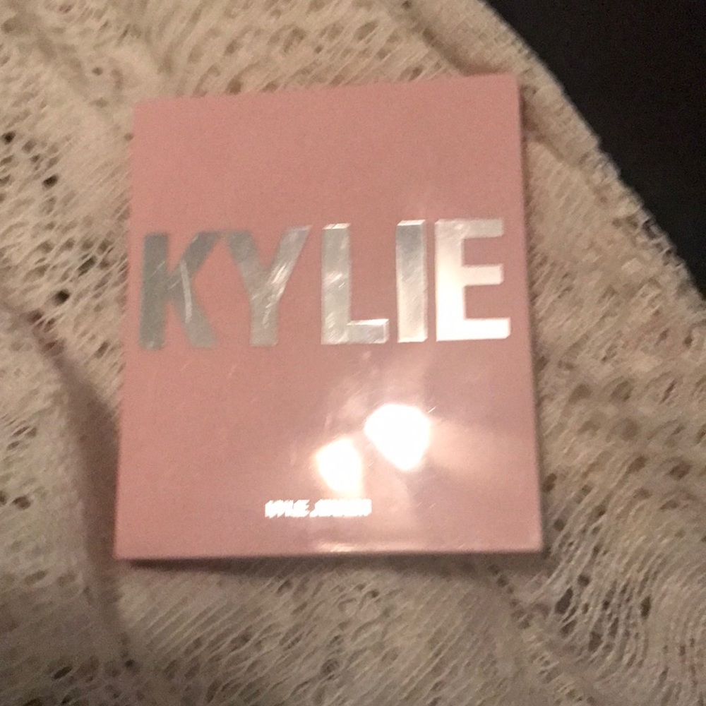 Kylie highlighter